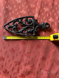 Piastra vintage in metallo