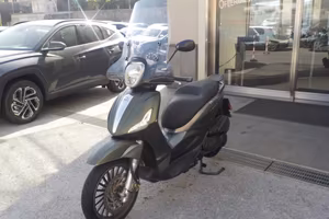 PIAGGIO Beverly 300 i.e. S - Anno