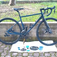TRIBAN RC520 tg. S ruote DT SWISS