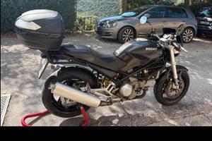 Moto Ducati  Monster 900