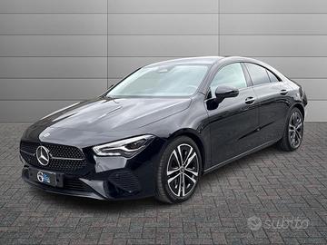 MERCEDES-BENZ CLA Coupe 200 Progressive Advanced P