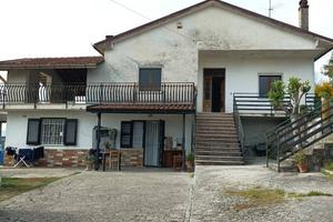 Villa di 190 m² con 5 locali e box auto doppio a A