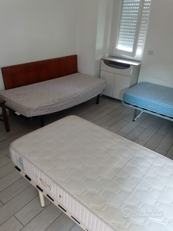 A Limbiate posto letto in stanza condivisa