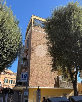 3 LOCALI A ROMA