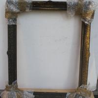 Cornice in legno dorata