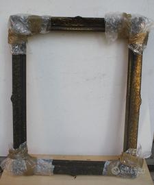 Cornice in legno dorata