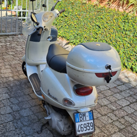 Vespa piaggio 125