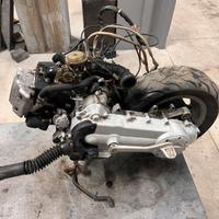 Blocco motore piaggio 125cc 4 tempi