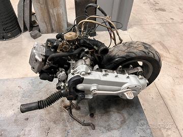 Blocco motore piaggio 125cc 4 tempi
