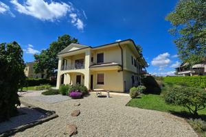 Villa con giardino a Caramagna Piemonte