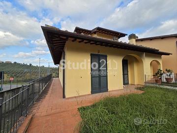 Villetta a schiera di 120 m² con 5 locali e box au