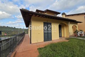 Villetta a schiera di 120 m² con 5 locali e box au