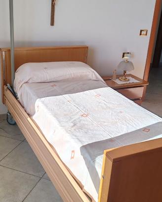 Letto elettrico a 3 snodi elevabile Moretti MP393
