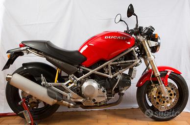 Ducati Monster 900
