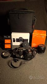 Sony zve10 + 35mm 1.8 Sony + batterie + marsupio