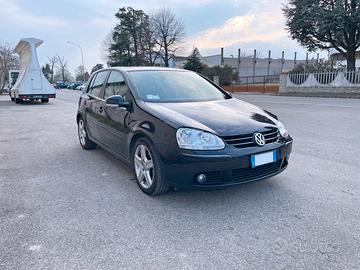 Golf 5 1.9 TDI Sportline 105 CV (77 kW) DPF