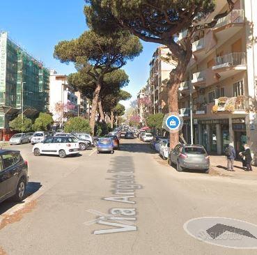 Quadrilocale con BALCONE / Ostia