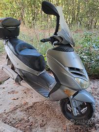 Scooter Leonardo 125