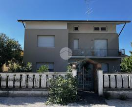 VILLA SINGOLA A BAGNOLO SAN VITO