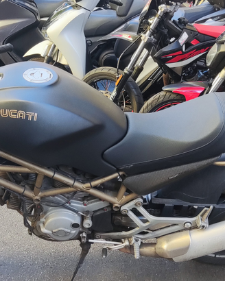 Ducati monster 620