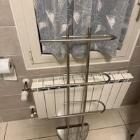 Piantana porta salviette