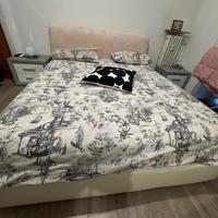 Camera da letto e divano