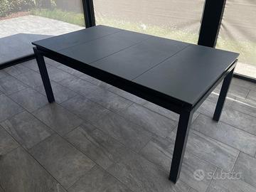 Tavolo da pranzo nero antracite allungabile