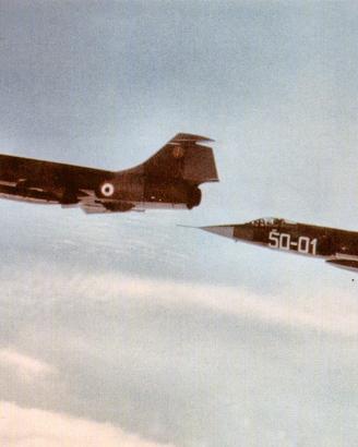 Cartolina postale con annullo speciale.