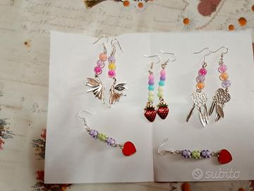 orecchini e bracciali 