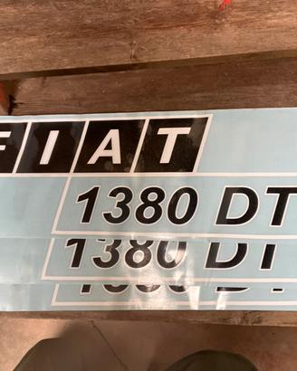 Decalcomanie adesivi trattore Fiat 1380 DT