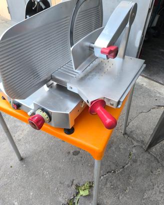 affettatrice professionale da salumiere berkel