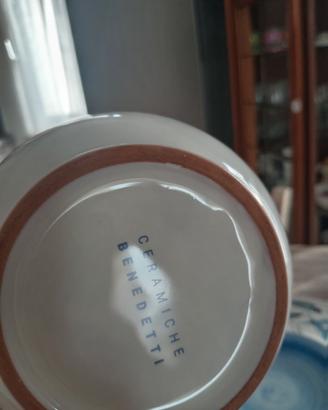 piatto cappello del prete e brocca fatti a mano