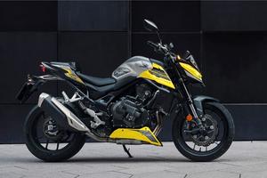 HONDA CB 750 HORNET E-CLUTH 2026