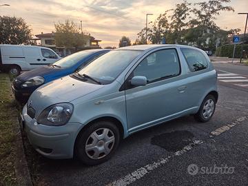 Toyota Yaris 2004