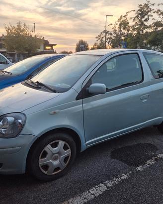 Toyota Yaris 2004