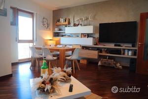 Appartamento Piazza Trieste Adelfia Arredato 143mq