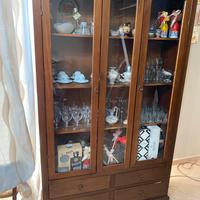 Vetrina in legno