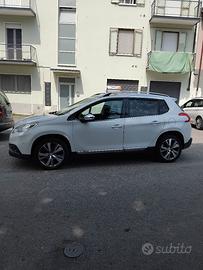autovettura peugeot 2008