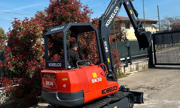 E172 Escavatore 30 q Kobelco - argano idraulico