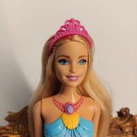 Barbie Sirena Arcobaleno con Capelli Biondi e Luci