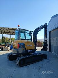 Miniescavatore Volvo ECR 48