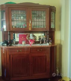 Credenza antica