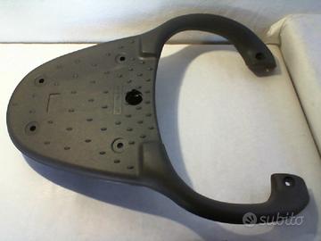 PORTAPACCHI LUNGO SCARABEO APRILIA 4T 50-100 AP817