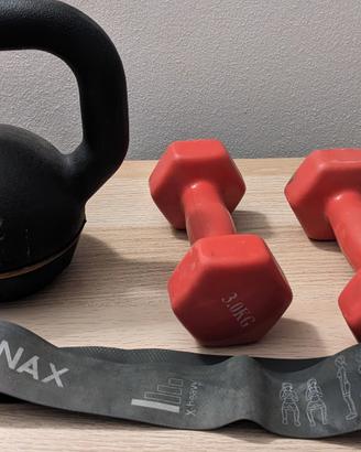 Attrezzi da palestra Kettlebell 12kg e pesetti