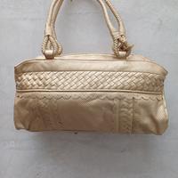 borsa in oro con due manici