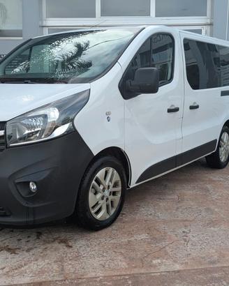 Opel vivaro 9 posti