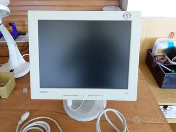 Monitor, tastiera, mouse per PC