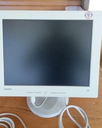 Monitor, tastiera, mouse per PC