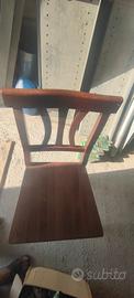 sedie  e tavolo in legno