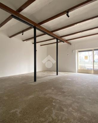 NEGOZIO A ACQUASPARTA